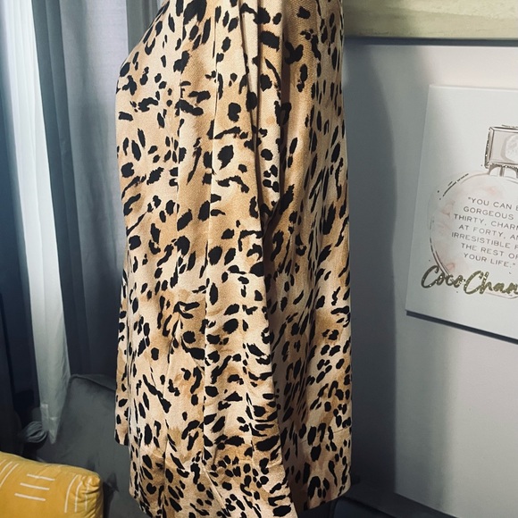 INC International Concepts Tan and Black Leopard Print V-Neck Top - Picture 7 of 11